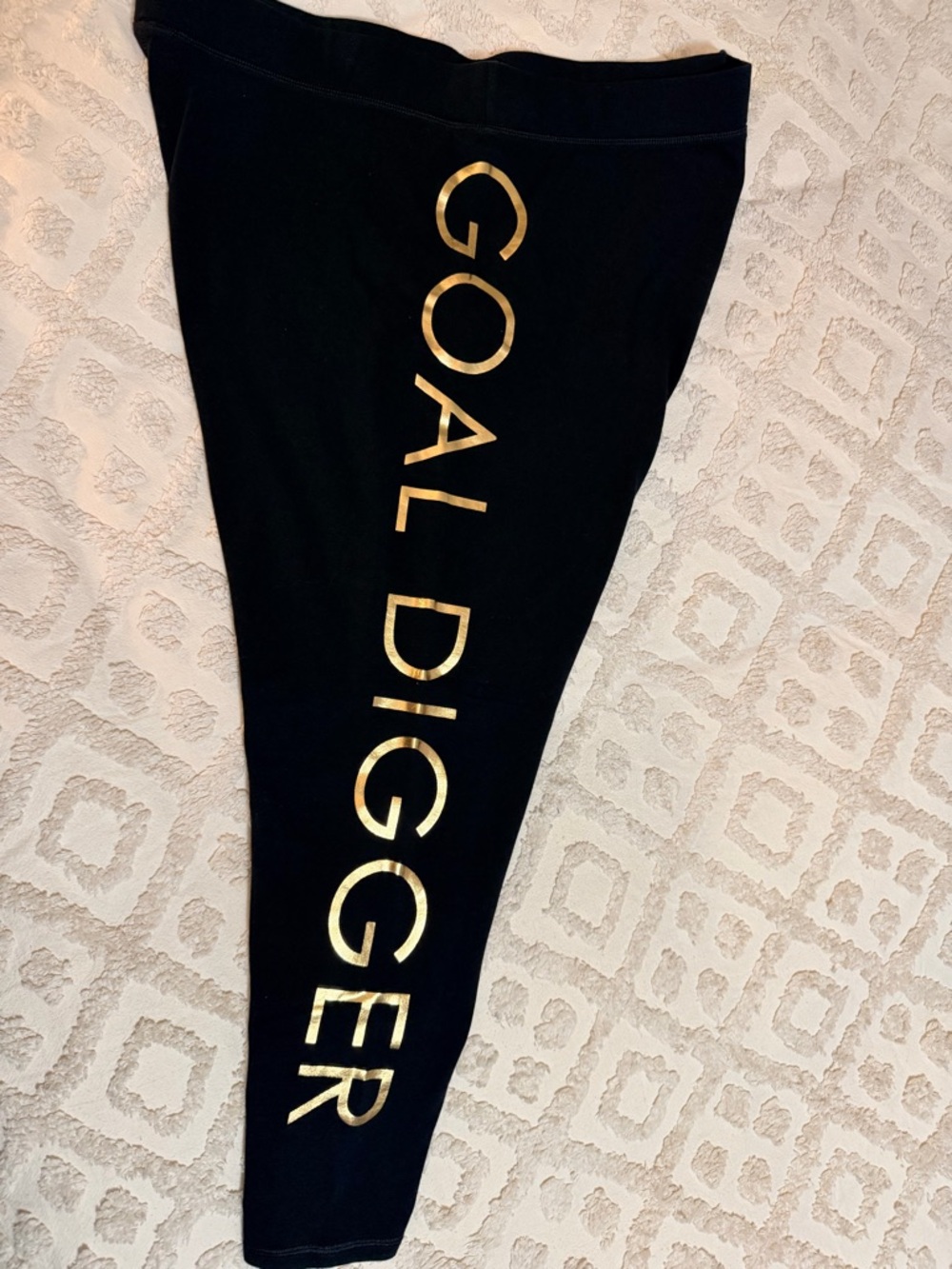 Black capri Leggings Everlast 2X with Gold 'Goal Digger' Lettering